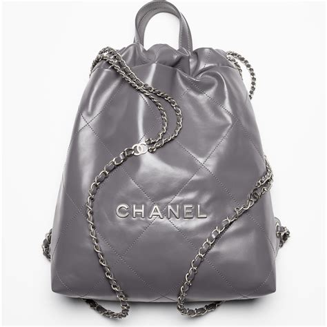 chanel 22 backpack dimensions.